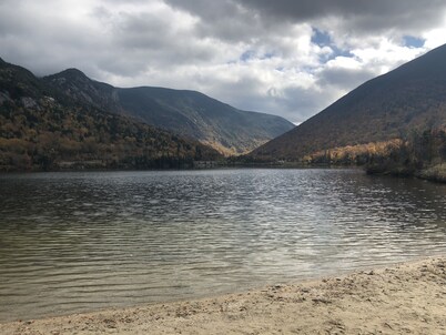 Beautiful and wonderful location. Premier lVRBO host.