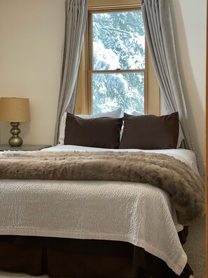 4 Schlafzimmer, Bügeleisen/Bügelbrett, kostenloses WLAN, Bettwäsche