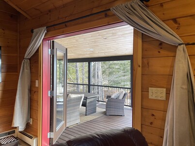 Beautiful and wonderful location. Premier lVRBO host.