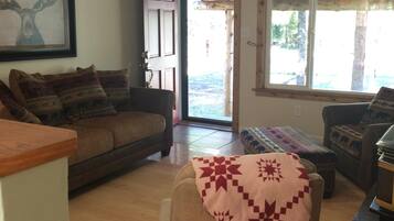 TV, fireplace, DVD player, music library