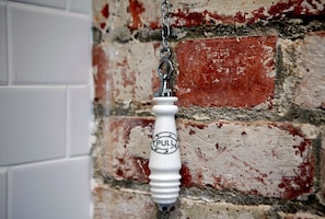 Standard Double Room, Ensuite | Bathroom