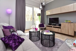 TV, peis, bordtennis og bøker