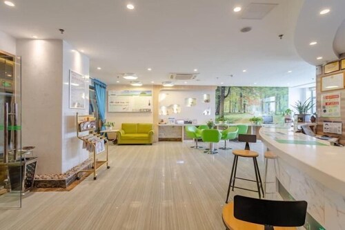 Vatica Hefei University of Technology North Gate