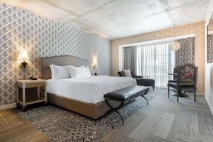 1 bedroom, Egyptian cotton sheets, premium bedding, pillowtop beds