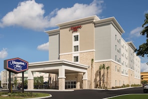 Exterior - Hampton Inn Miami - Airport East, FL (Miami)