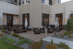 Courtyard - Embassy Suites by Hilton Syracuse Destiny USA (Syracuse)