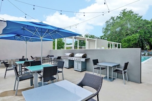 Terrace/patio - Home2 Suites by Hilton Pensacola I-10 at North Davis Hwy (Pensacola)