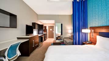 Ylelliset vuodevaatteet, pimennysverhot, silitysrauta/-lauta