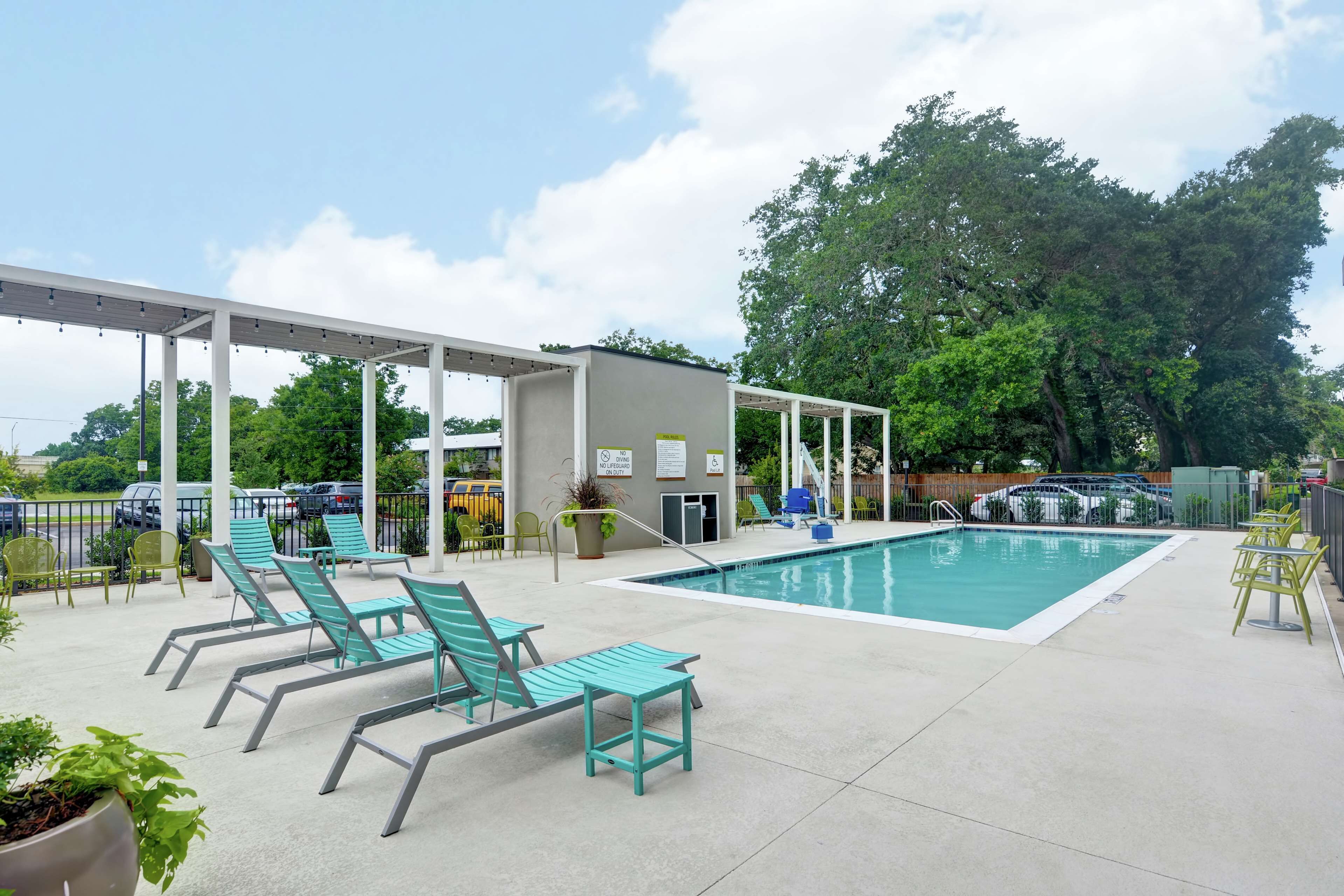 Outdoor pool, open 9:00 AM to 10:00 PM, sun loungers