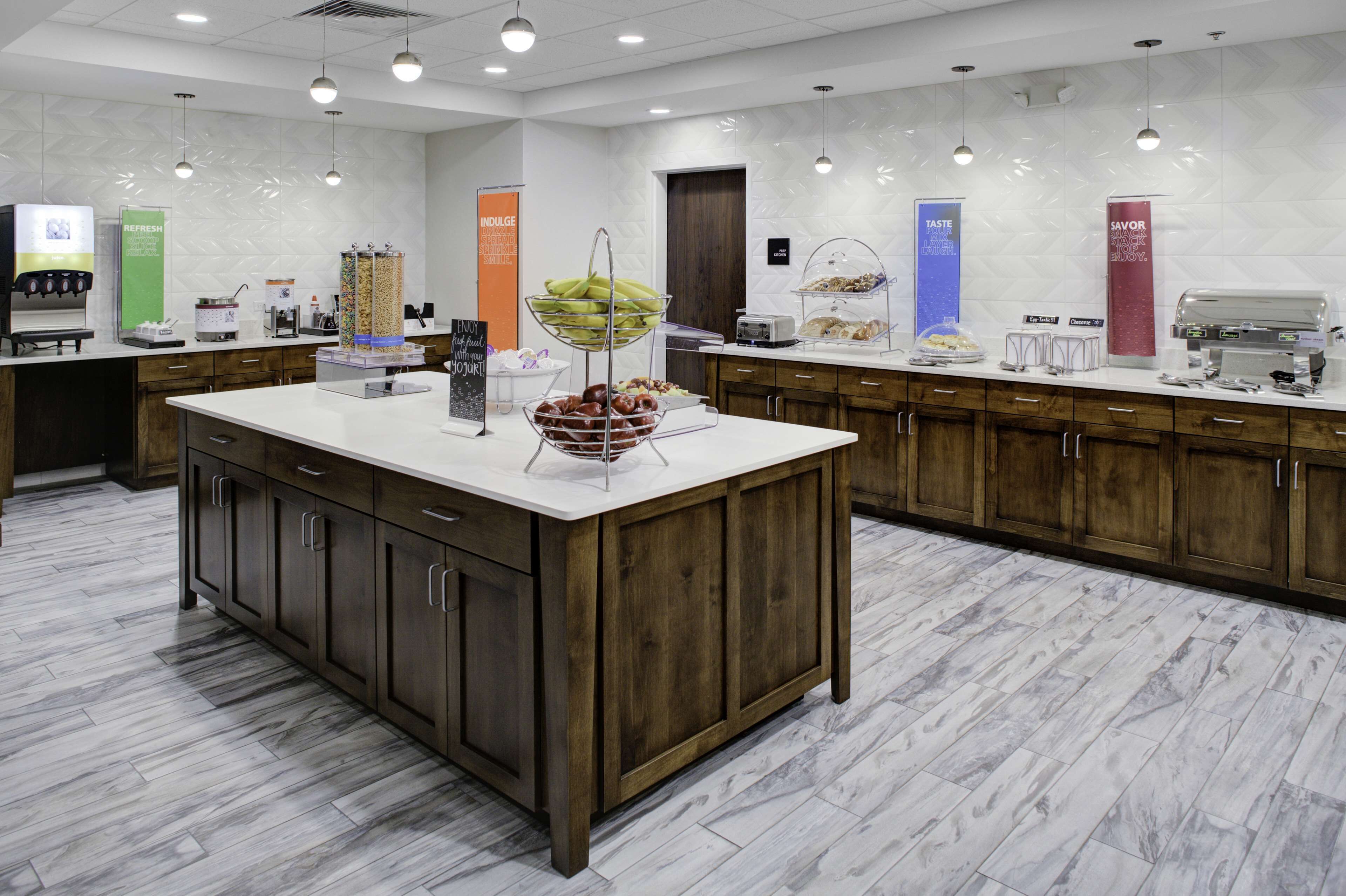 free daily continental breakfast