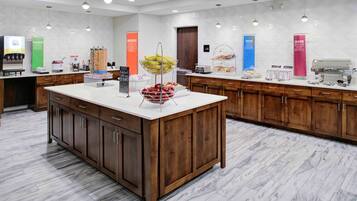 Petit déjeuner continental compris tous les jours