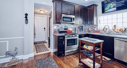 Historic 1920s Private Bungalow Near Logan Square!