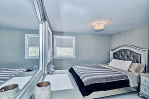 3 quartos, ferros/tábuas de passar roupa, Wi-Fi, roupa de cama