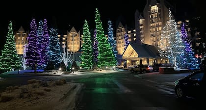 Spacious 4 bed Townhome at Nicklaus North Golf Course