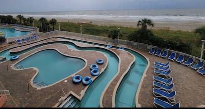 Spectacular View/Spacious <br>2Br/2BA Ocean Front, End Unit Condo<br><br><br>