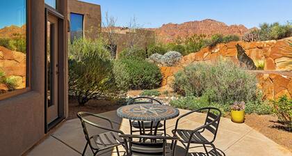 "SERENE DESERT GETAWAY" La Casa Coyote, Kayenta Art Village W/Views of Red Rock
