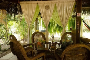 Maniküre und Pediküre