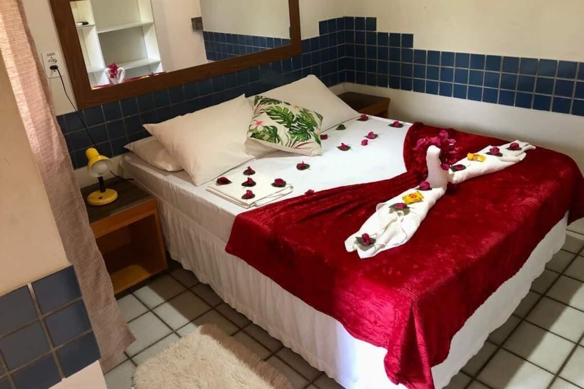 Minibar, iron/ironing board (on request), WiFi (free), bed sheets