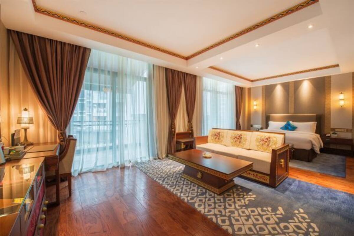 Minibar, desk, blackout curtains, free WiFi