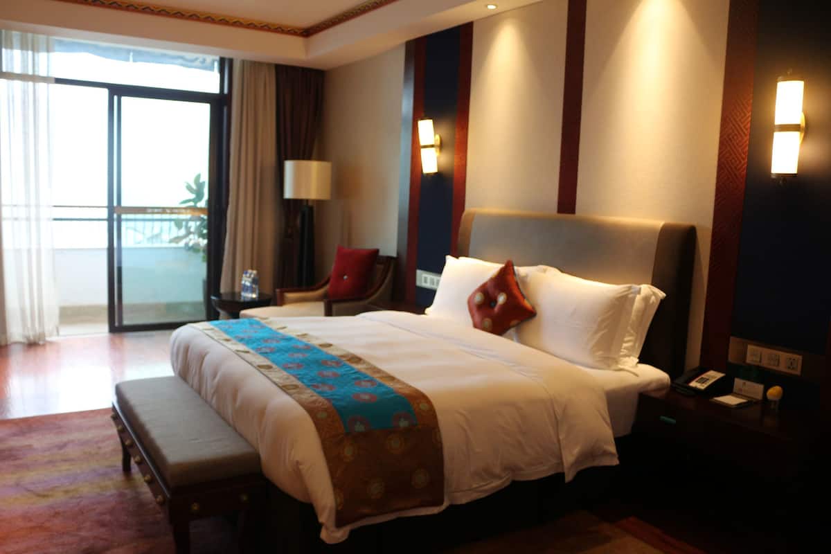 Kamar Double Deluks | Minibar, meja kerja, tirai kedap cahaya, dan Wi-Fi gratis