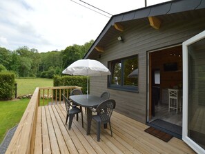 Outdoor dining - Chalet near Durbuy with Private Garden (Vieuxville)