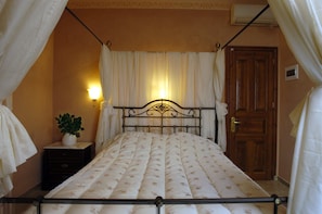 5 chambres, fer et planche Ă repasser, Wi-Fi, draps fournis