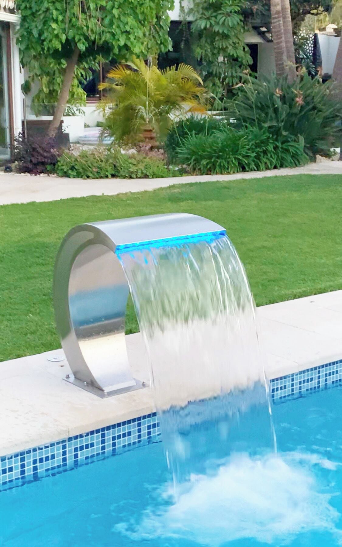 Et oppvarmet basseng