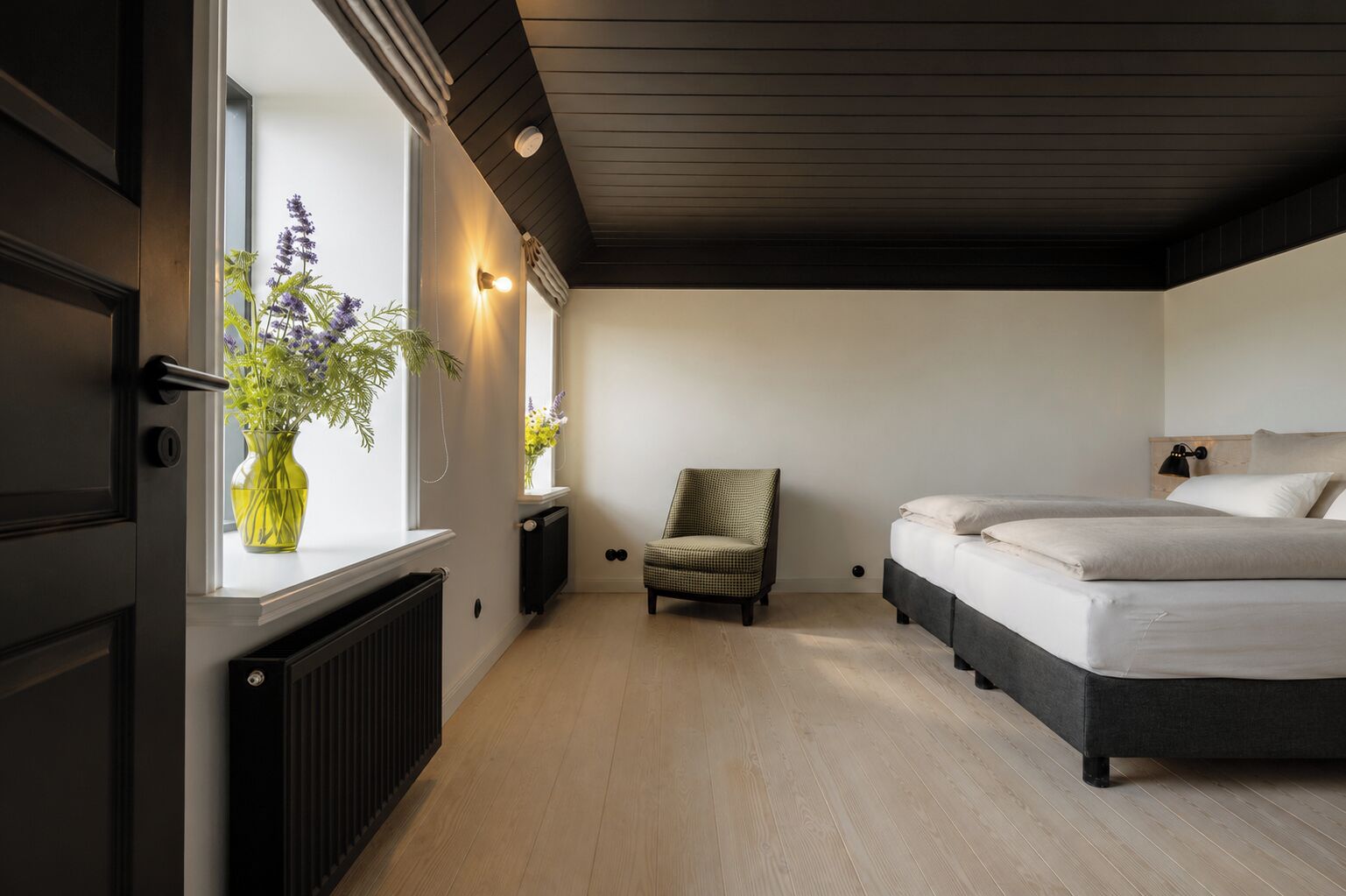4 Schlafzimmer, Bügeleisen/Bügelbrett, Internetzugang, Bettwäsche