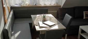 Vacation apartment with 3 separate bedrooms! Subway connection! Free WLAN