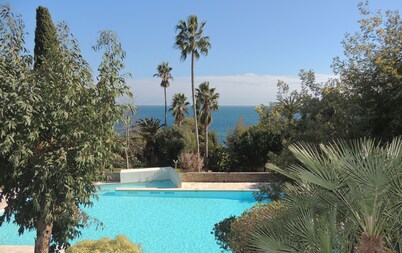 SEA VIEW STUDIO 35m2 - PRIVATE PARKING - TENNIS POOL - PARK - STANDING RESIDENCE