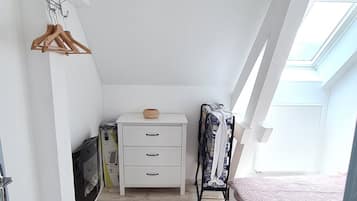 1 habitación, tabla de planchar con plancha y wifi gratis