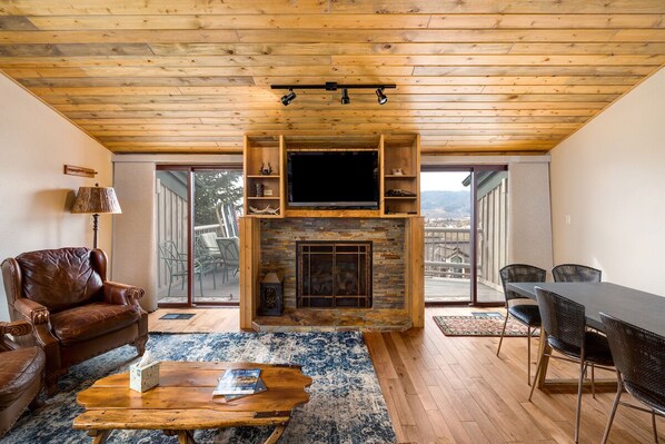 Flat-screen TV, fireplace