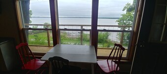 Riverfront Cabin With Small Beach Short Drive From Nauvoo
