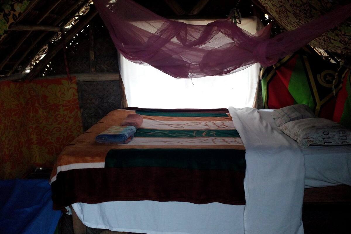 Dreibettzimmer (with Volcano View) | WLAN