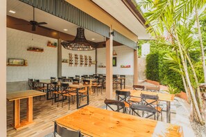 Restaurant - Condo in Karon in Chic Condo - Unit A108 (Karon)