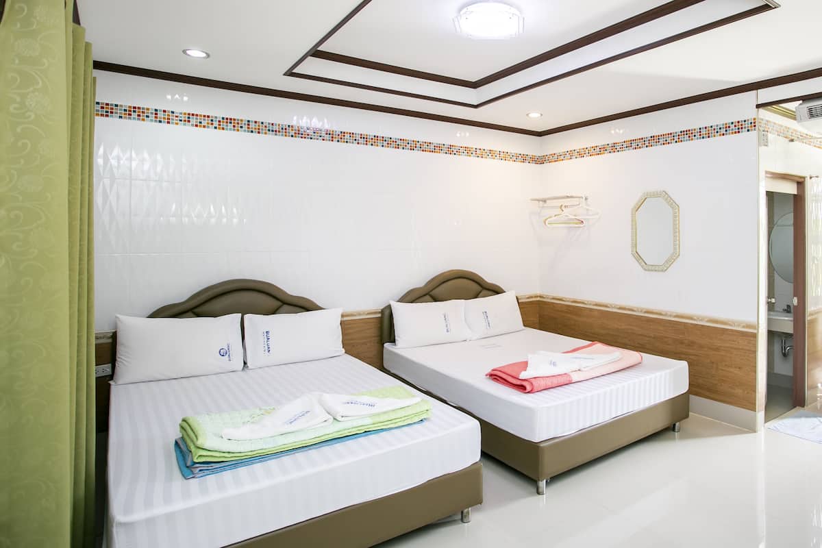 Family Room | Free WiFi