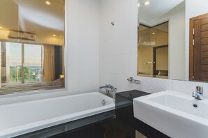 Bathroom - Condo in Karon in Chic Condo - Unit A609 (Karon)