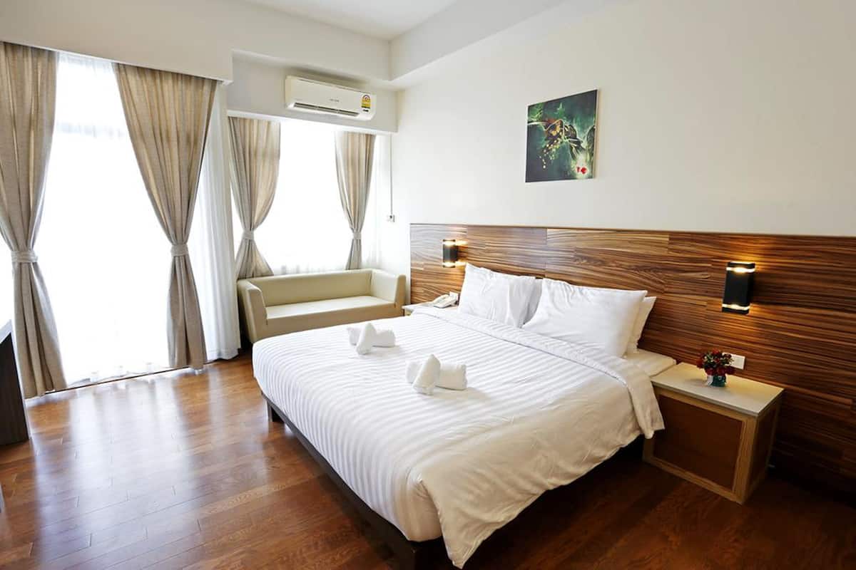 Standard Double | In-room safe, free WiFi