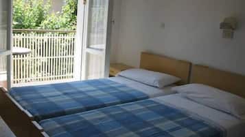 Chambre Double ou avec lits jumeaux | Coffres-forts dans les chambres, Wi-Fi gratuit
