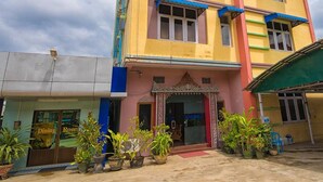 Property entrance - Royal Tulip Hotel (Mandalay)