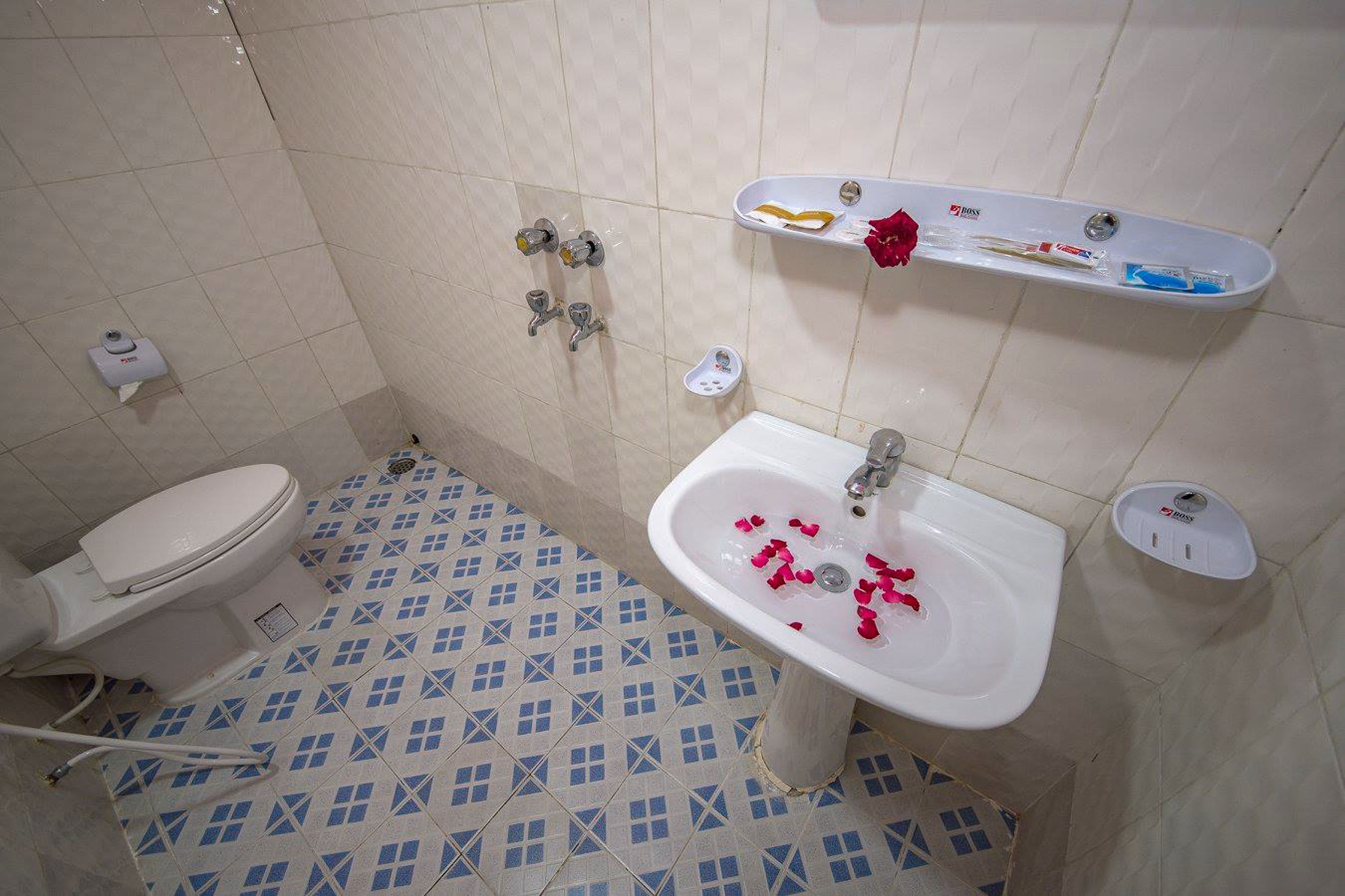 Bathroom amenities