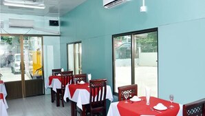 Breakfast, lunch and dinner served - Royal Tulip Hotel (Mandalay)