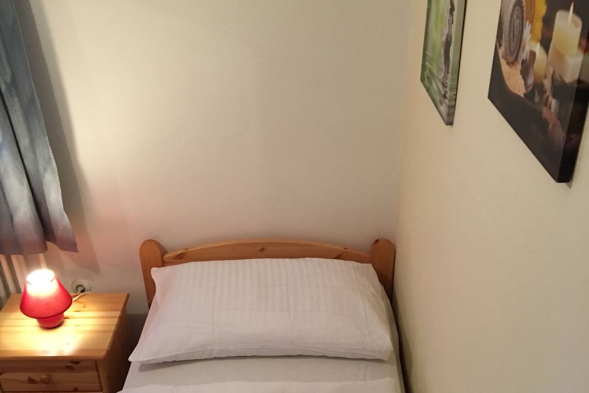 Comfort Room, 1 Single Bed, Mountain View, Garden Area