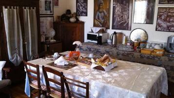Colazione continentale a pagamento, servita tutte le mattine