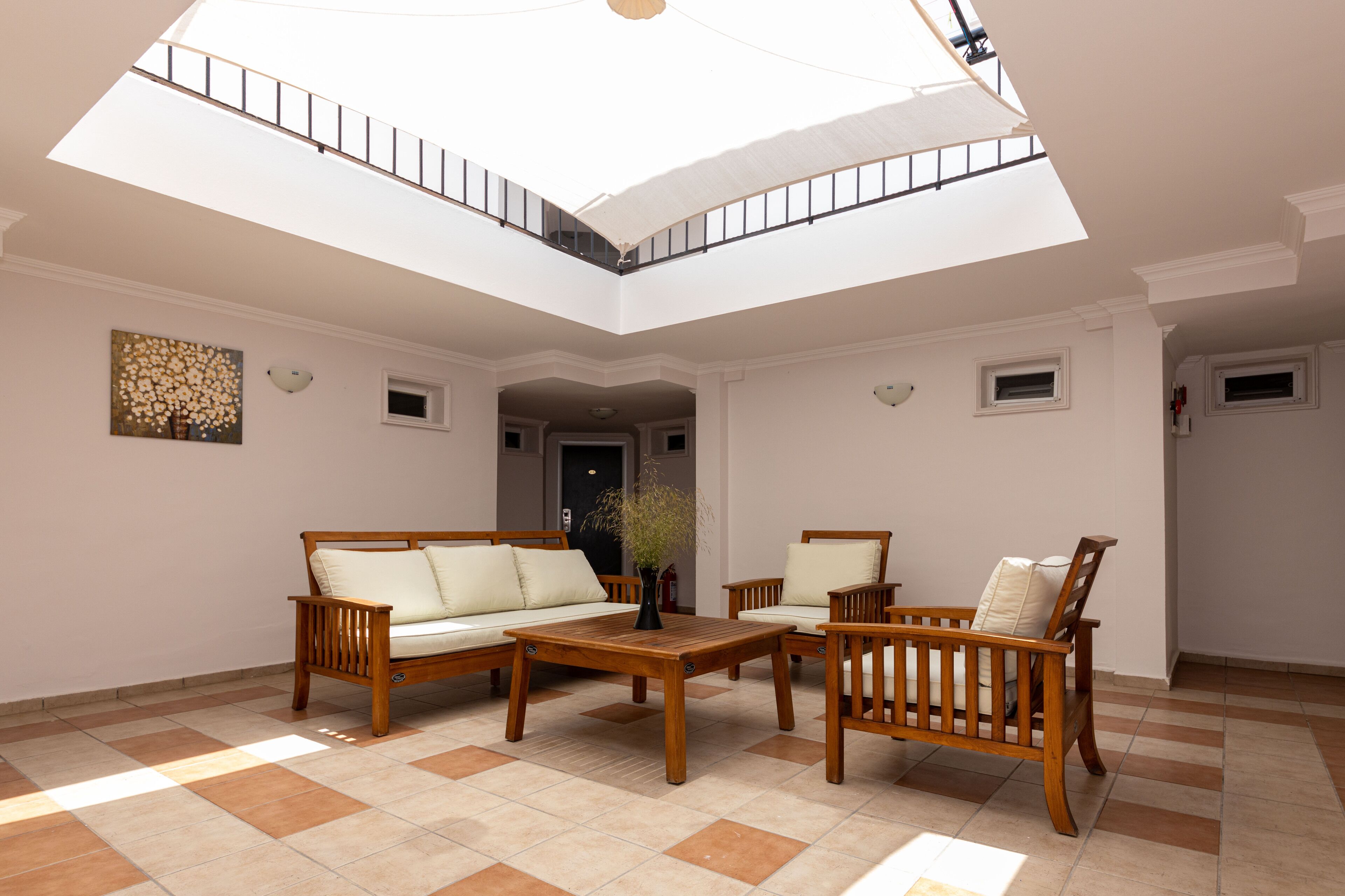 lcd tv, table football, ping pong