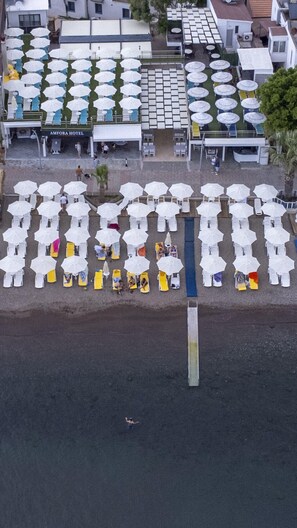 Plage privée, sable blanc, navette gratuite vers la plage