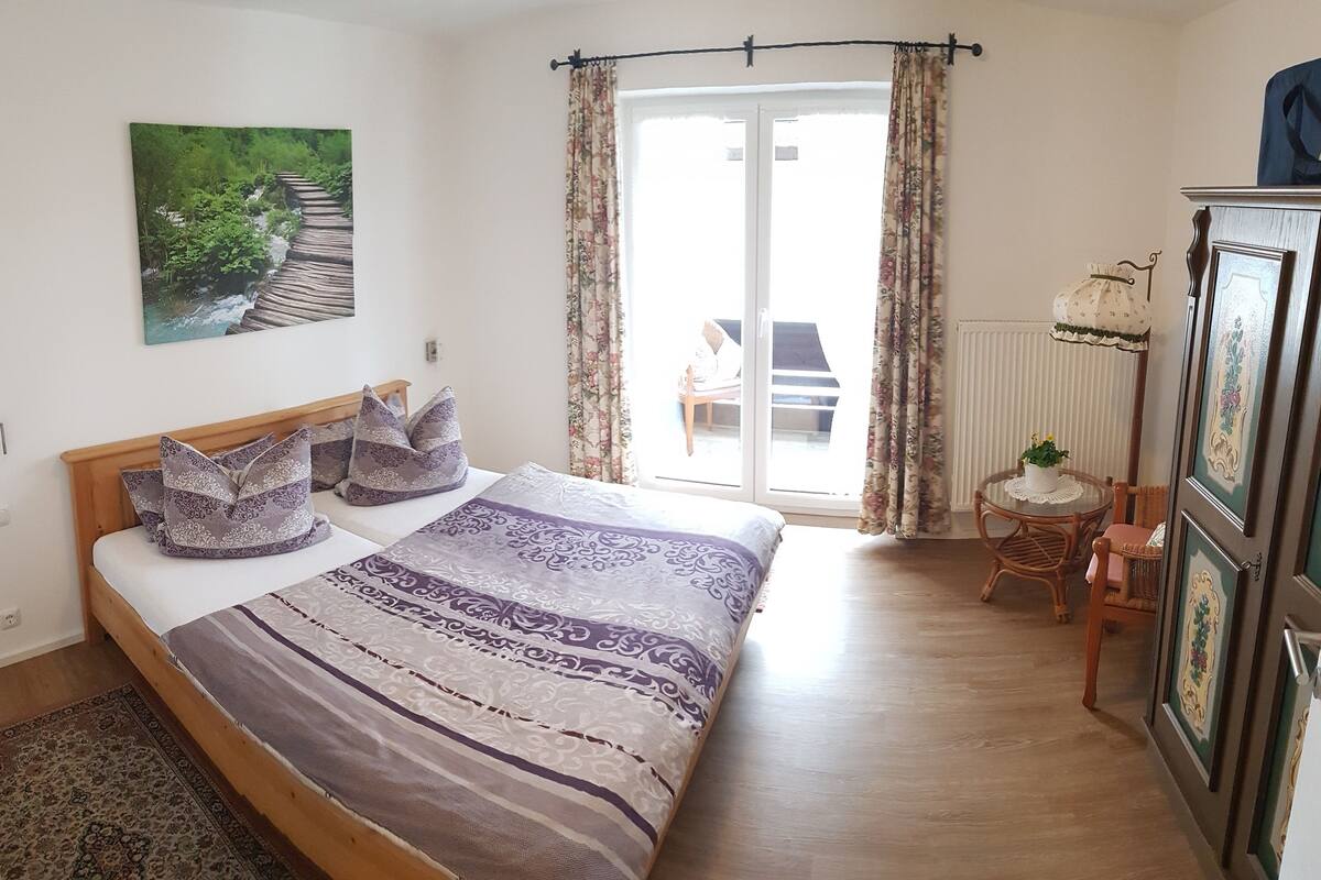 1 bedroom, premium bedding, individually decorated