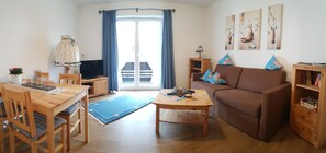 Ferienwohnung Kampenwand | Wohnbereich | Flachbildfernseher