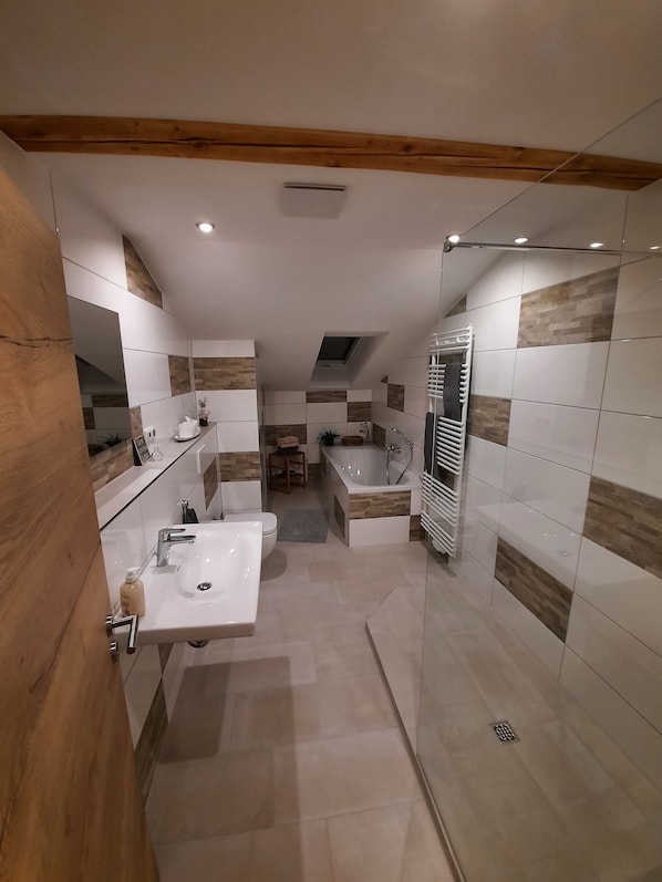 Ferienwohnung Hochgern | Badezimmer