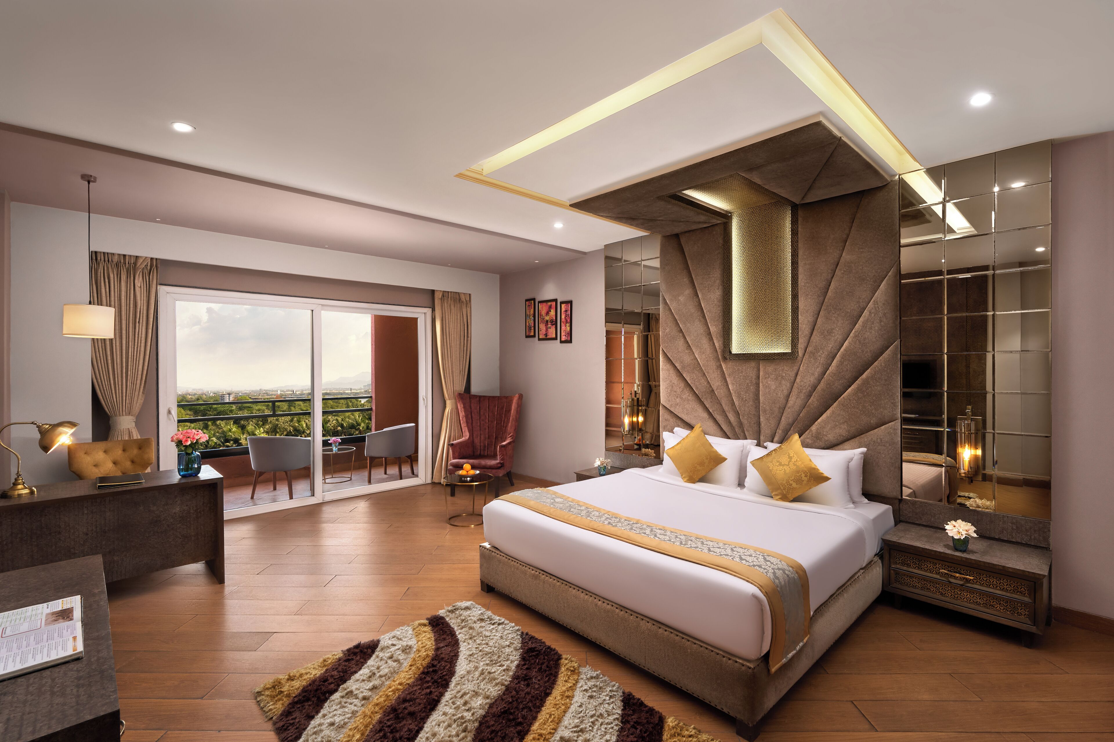 Premium bedding, in-room safe, desk, laptop workspace